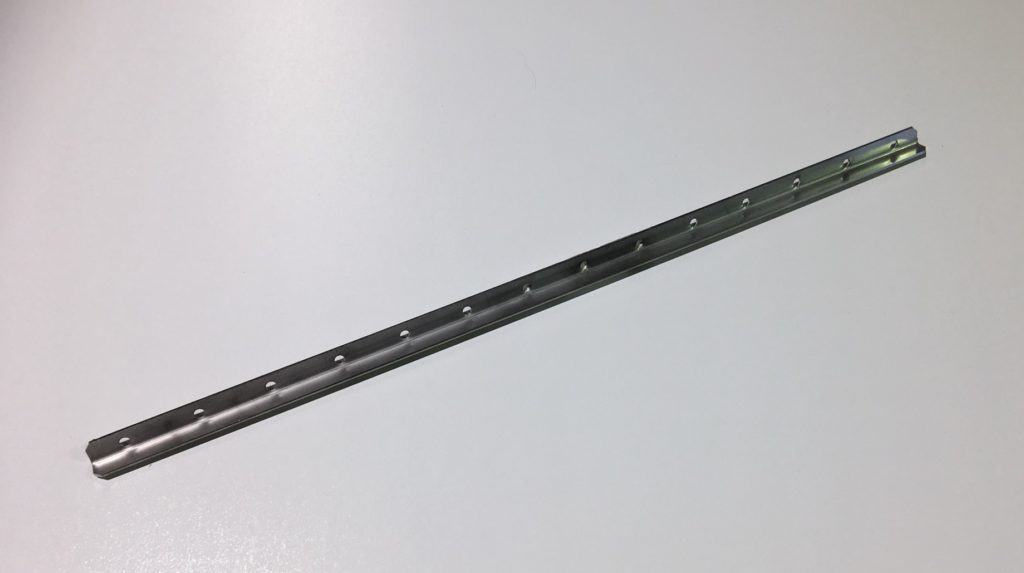 600mm stainless steel fixing bar, B005402