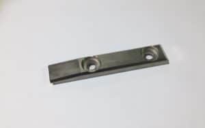 Front rod clamp cover plate, round hole, B025756