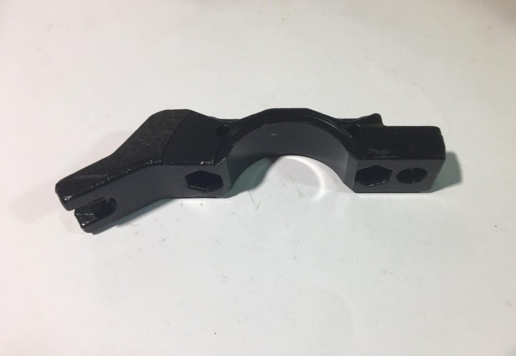 Front clamp half, B025365