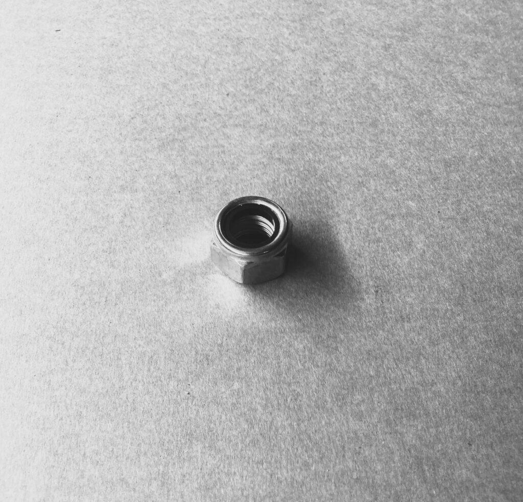 M20-Nyloc-nut-G065018